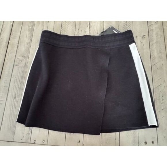 NWT NAGNATA MARINA MINI SKIRT | BLACK SIZE LARGE - Picture 3 of 5